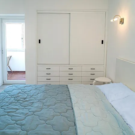 Appartement 99 - With Seaview, 5min Walk To The Sesimbra