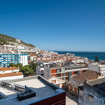 99 - With Seaview, 5min Walk To The * Sesimbra